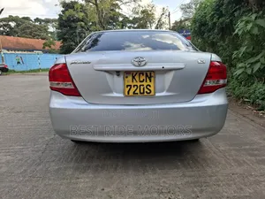 Toyota Axio 2011 Silver