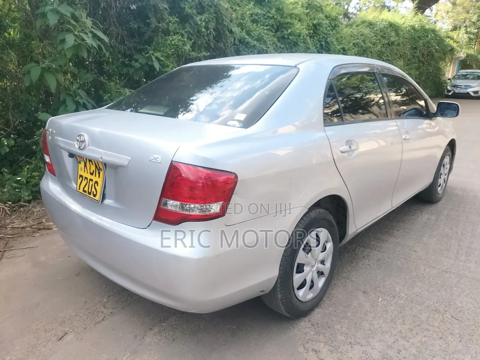 Toyota Axio 2010 Silver