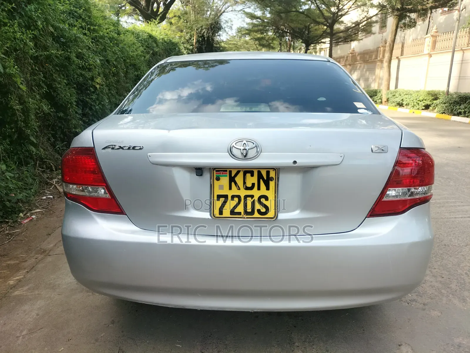 Toyota Axio 2010 Silver