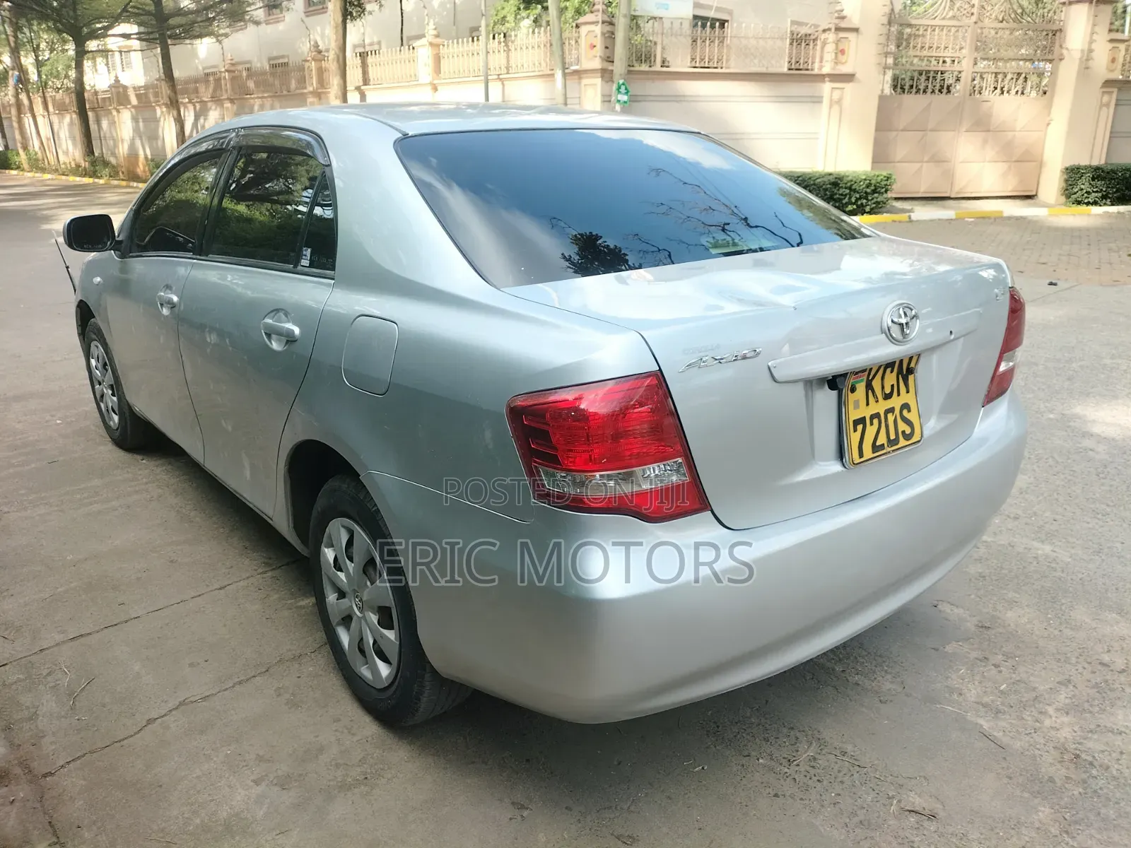 Toyota Axio 2010 Silver
