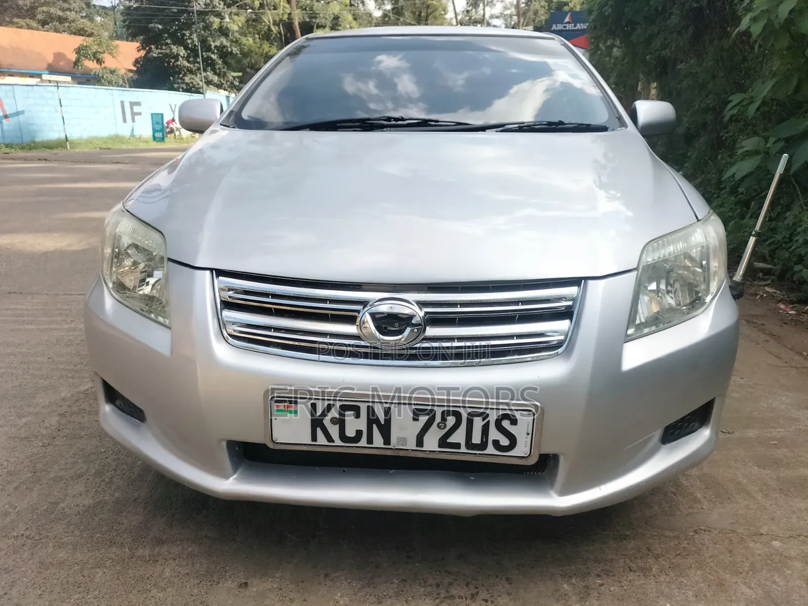 Toyota Axio 2010 Silver