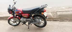 Bajaj Boxer 125 2025 Red