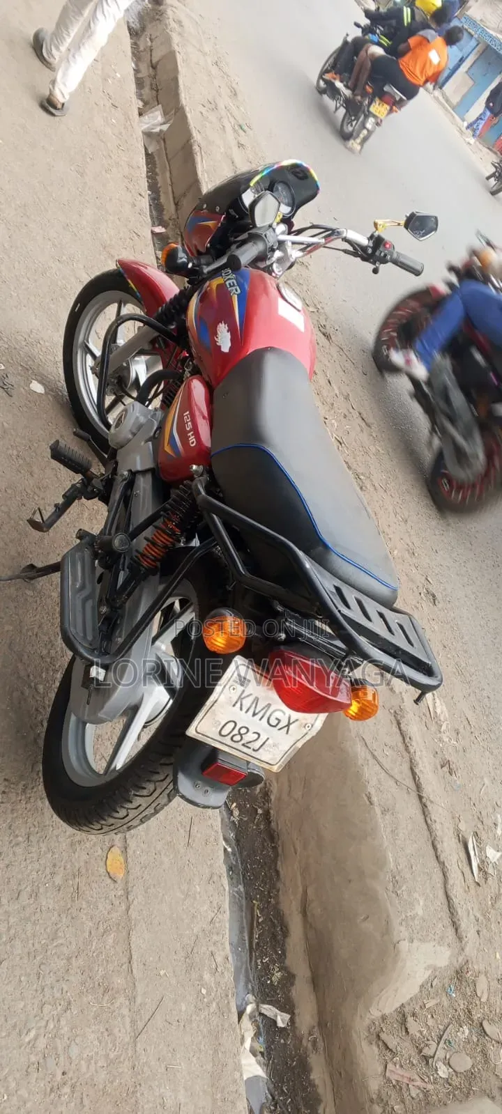Bajaj Boxer 125 2025 Red