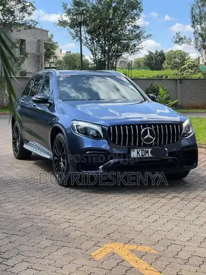 Mercedes-Benz GLC-Class GLC250 Sport Utility 4-Door (2.0L, 4cyl Turbo)