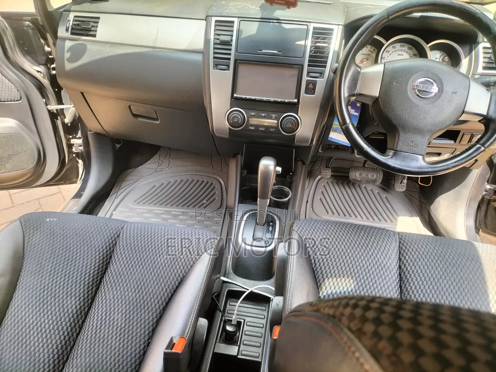 Nissan Tiida 2009 Black