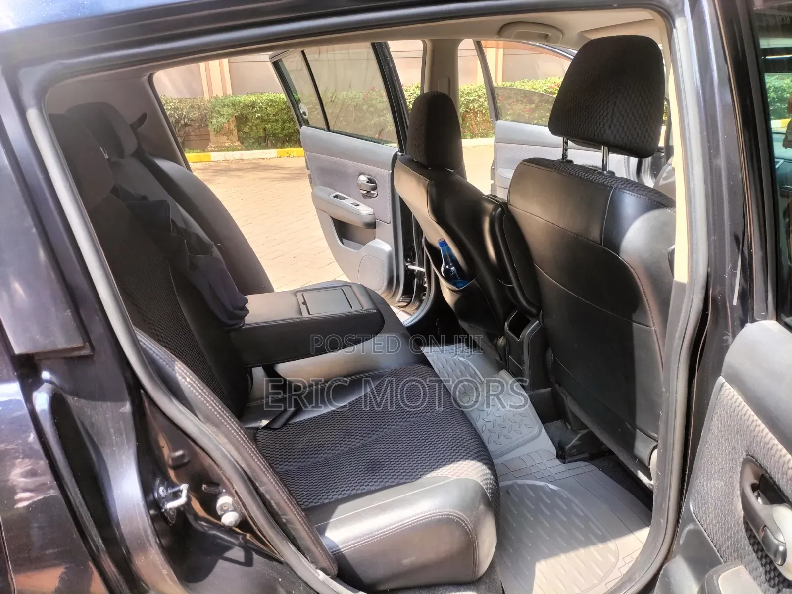 Nissan Tiida 2009 Black