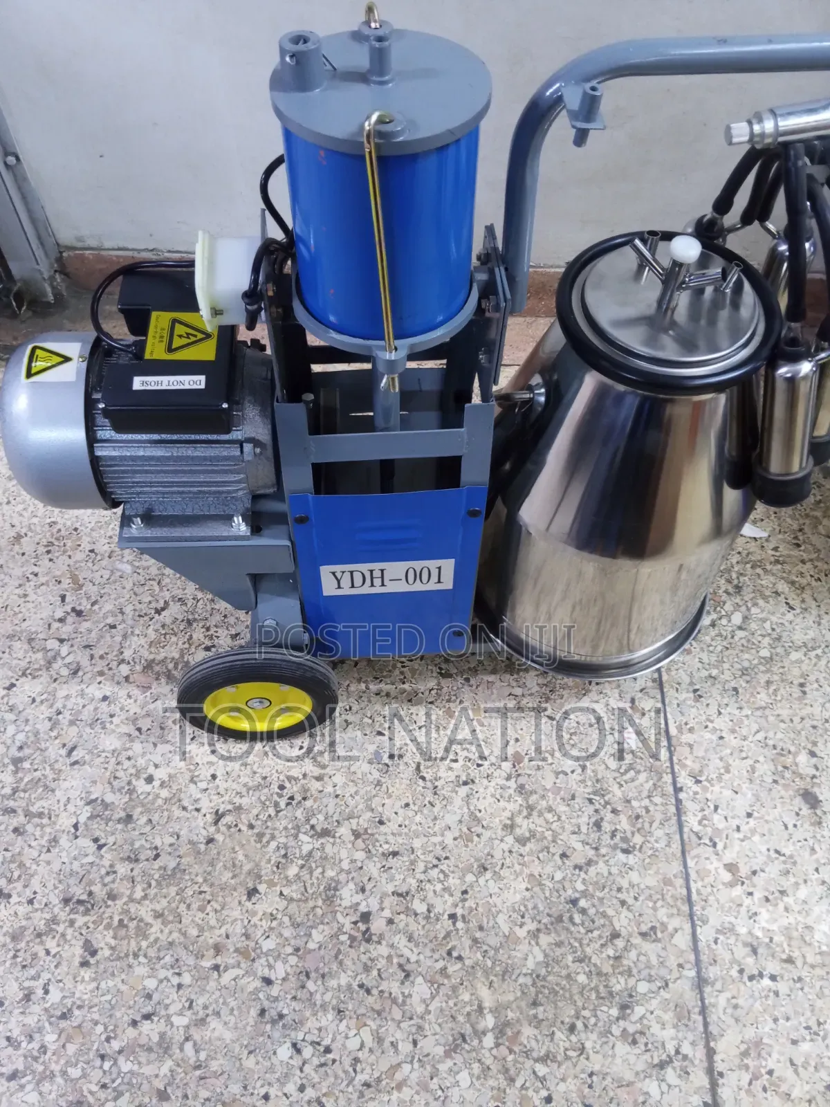 Milano Milking Machine