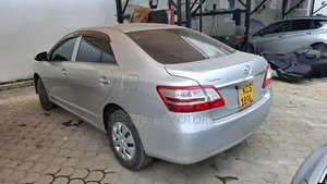 Toyota Premio 2013 Silver