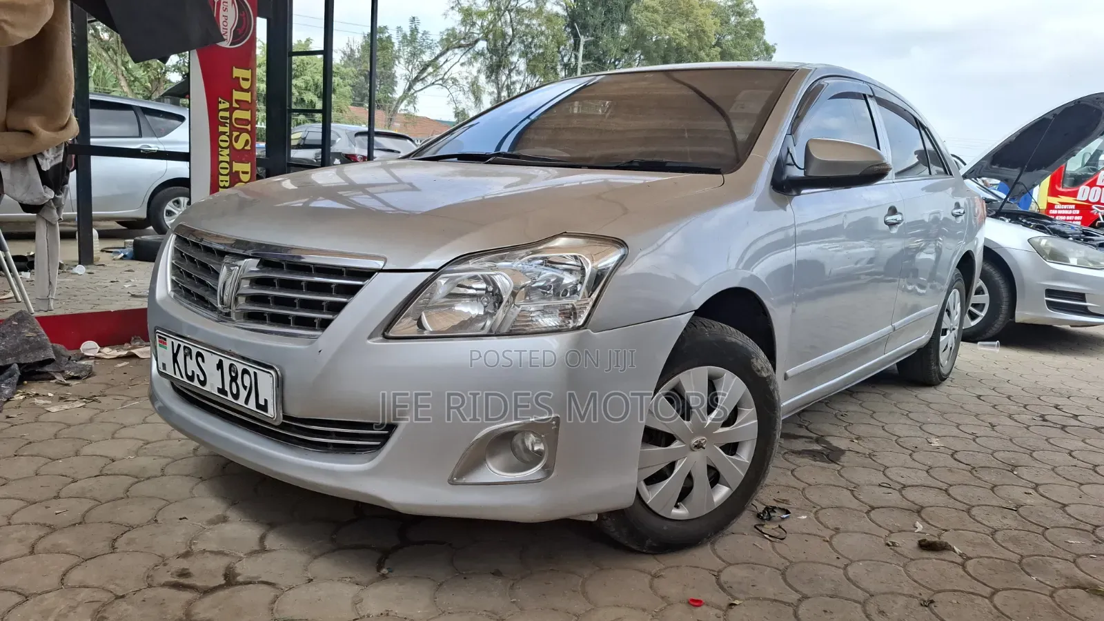 Toyota Premio 2013 Silver