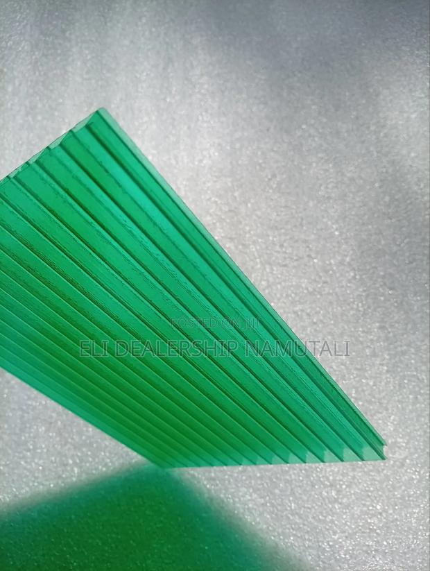 Green Hollow Roofing Sheet – Durable Multiwall Polycarbonate Panel - thumbnail 2