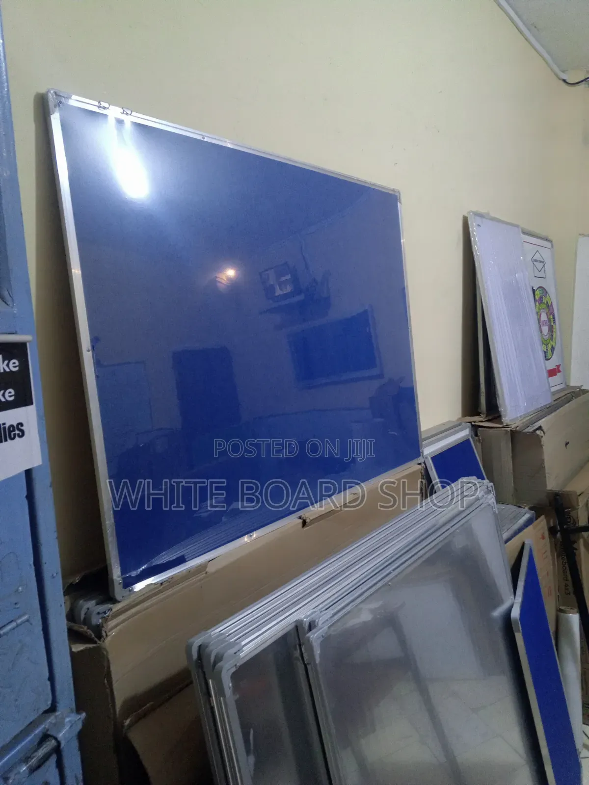 Premium Hospital Pinboard for Professional Medical Information Display