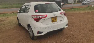 Toyota Vitz 2017 White