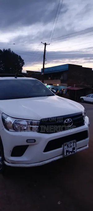 Toyota Hilux 2018 Pearl