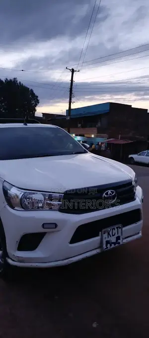 Toyota Hilux 2018 Pearl