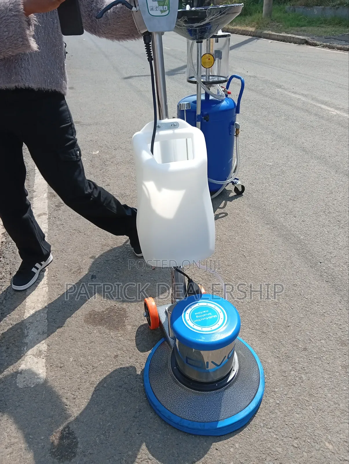 Divo Floor Scrubber