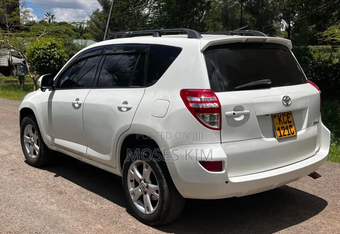Toyota RAV4 2009 White