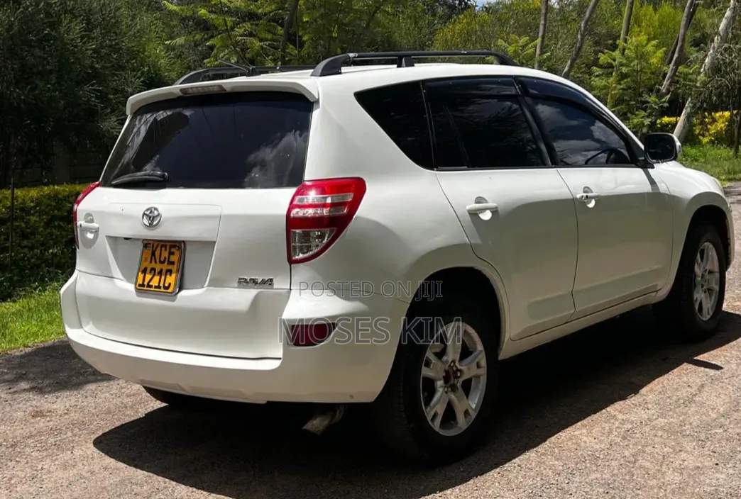 Toyota RAV4 2009 White