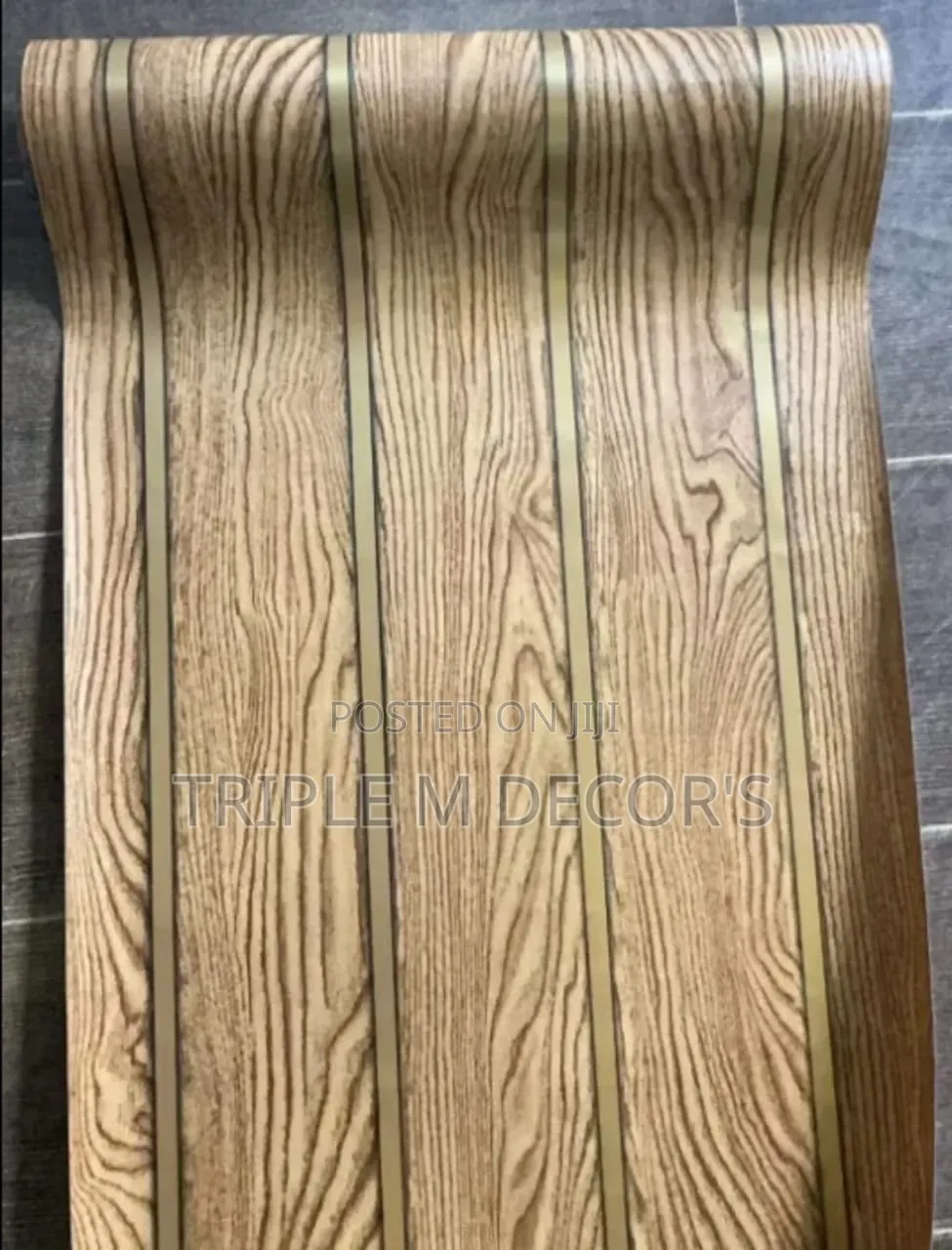 Rental Friendly Pill and Stick Self Adhesive Wallpaper