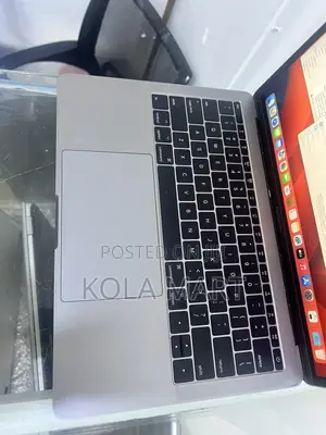 Laptop Apple MacBook Pro 2017 8GB Intel Core i5 SSD 256GB