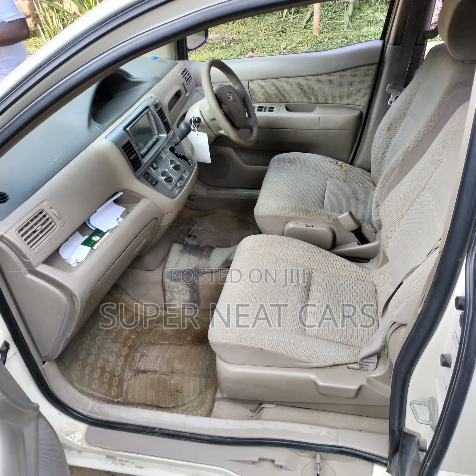 Toyota Raum 2004 White