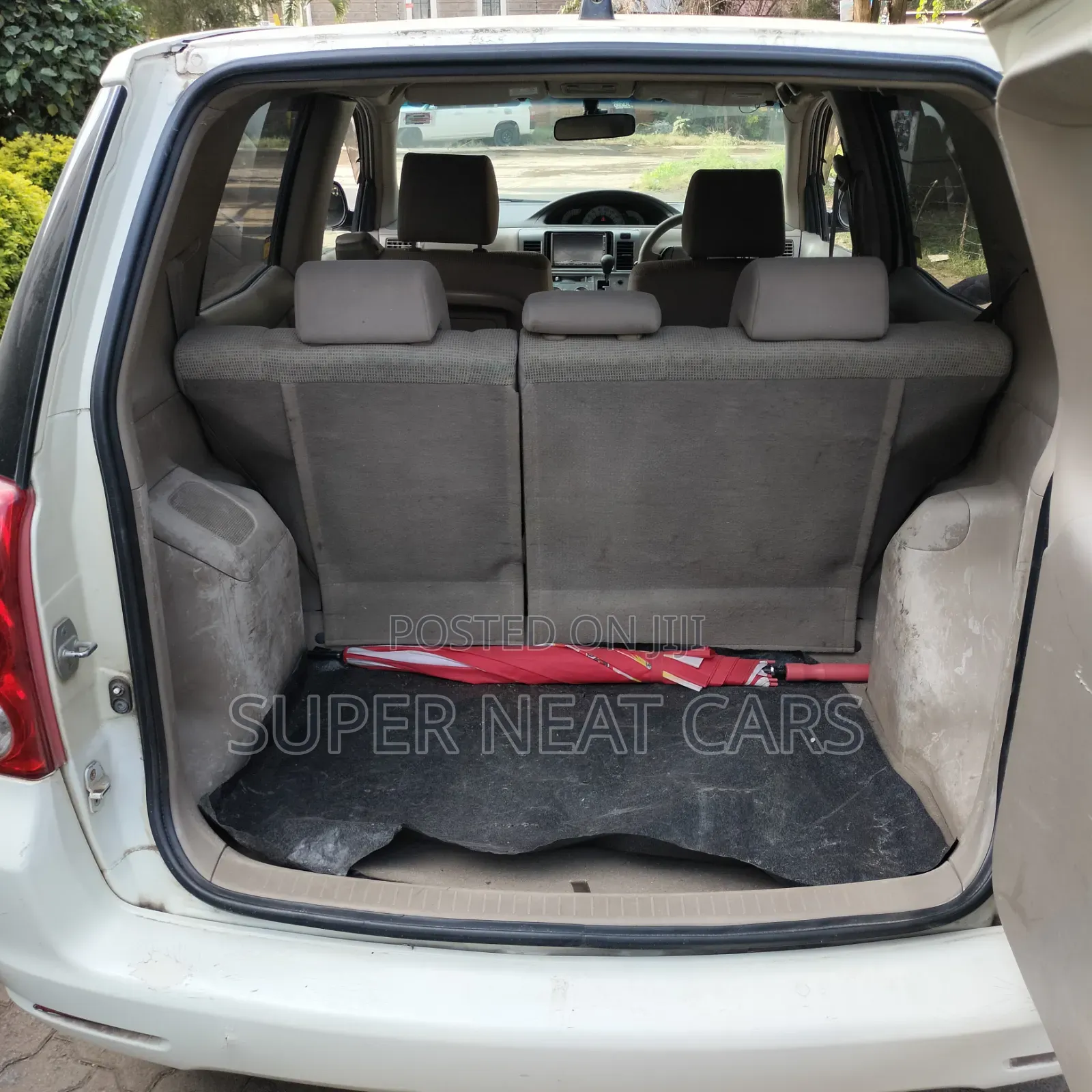 Toyota Raum 2004 White