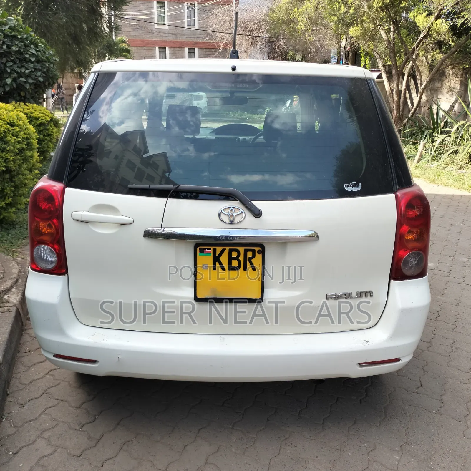 Toyota Raum 2004 White