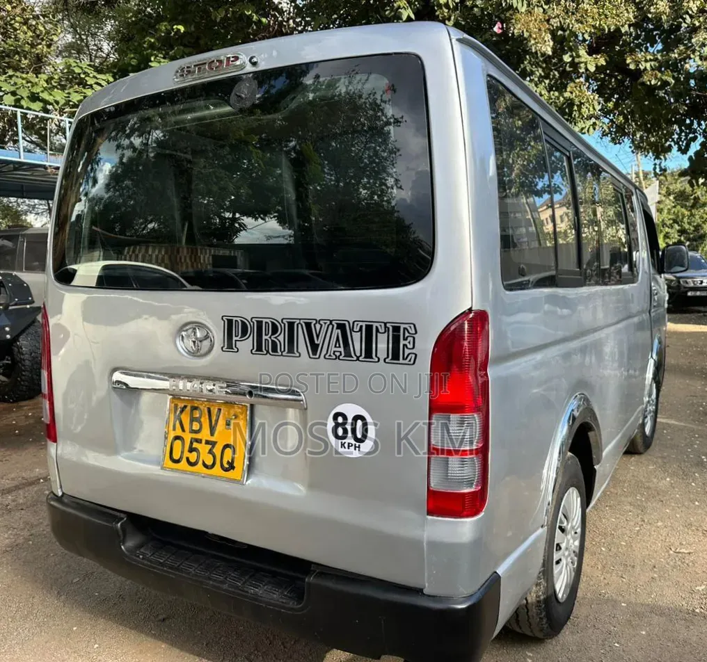 Toyota HiAce 2008 Silver