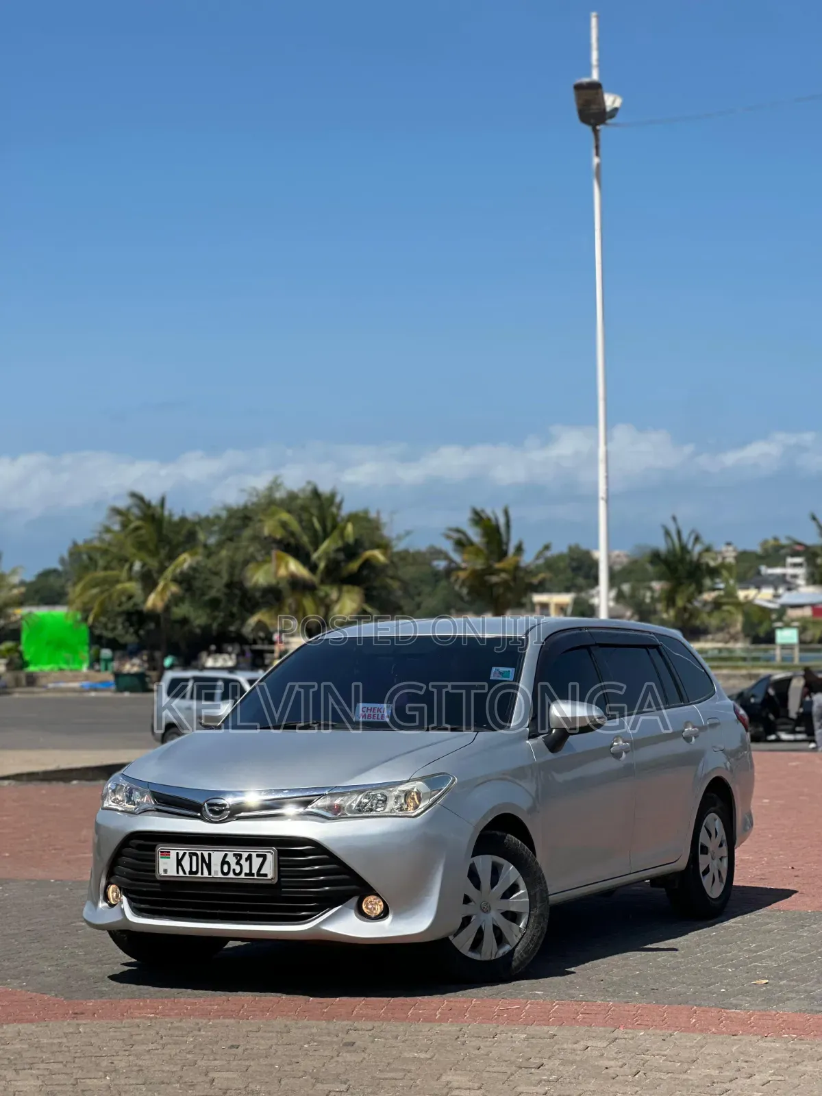 Toyota Corolla Fielder 2017 Silver