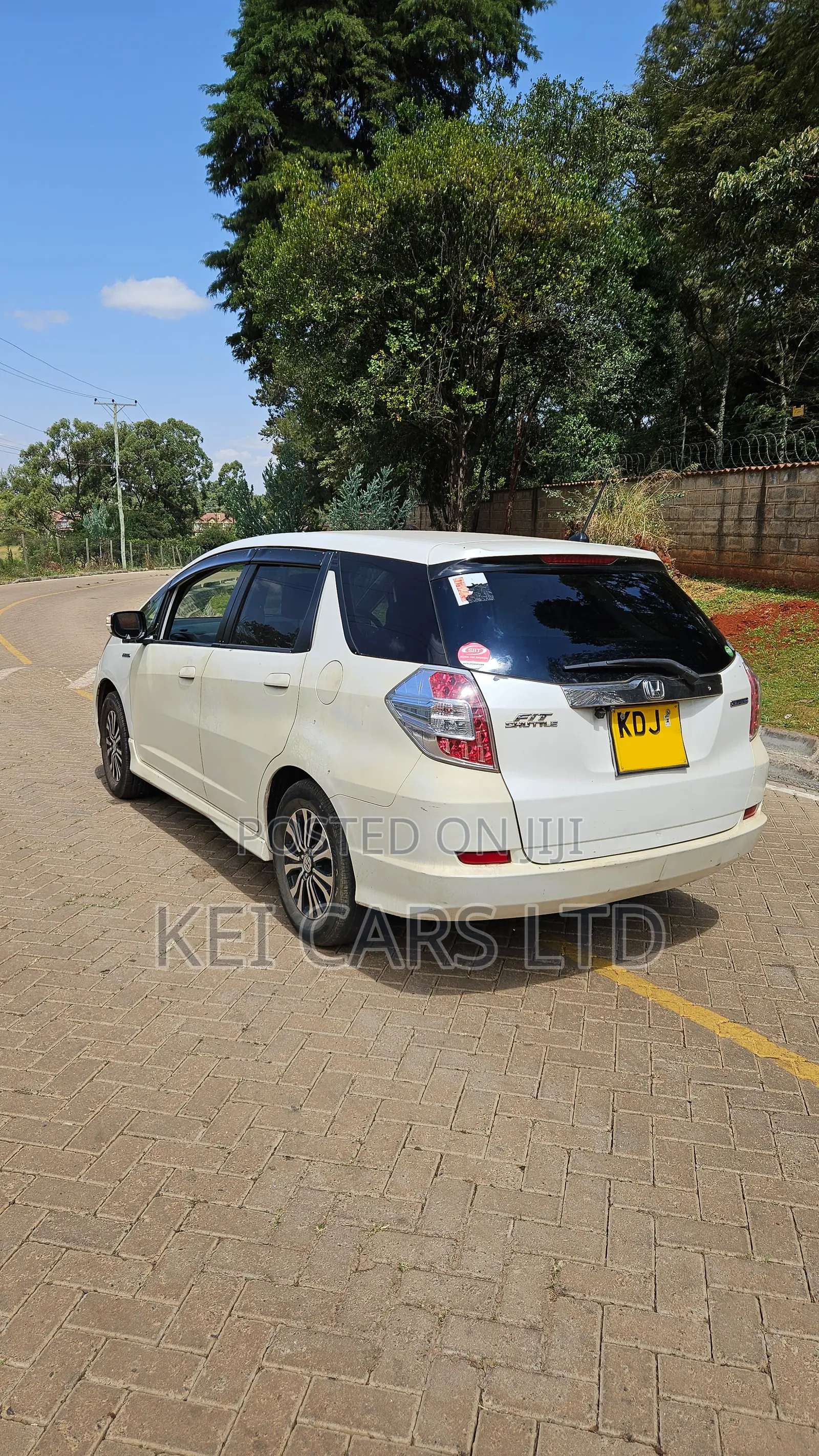 Honda Fit Shuttle 2015 White