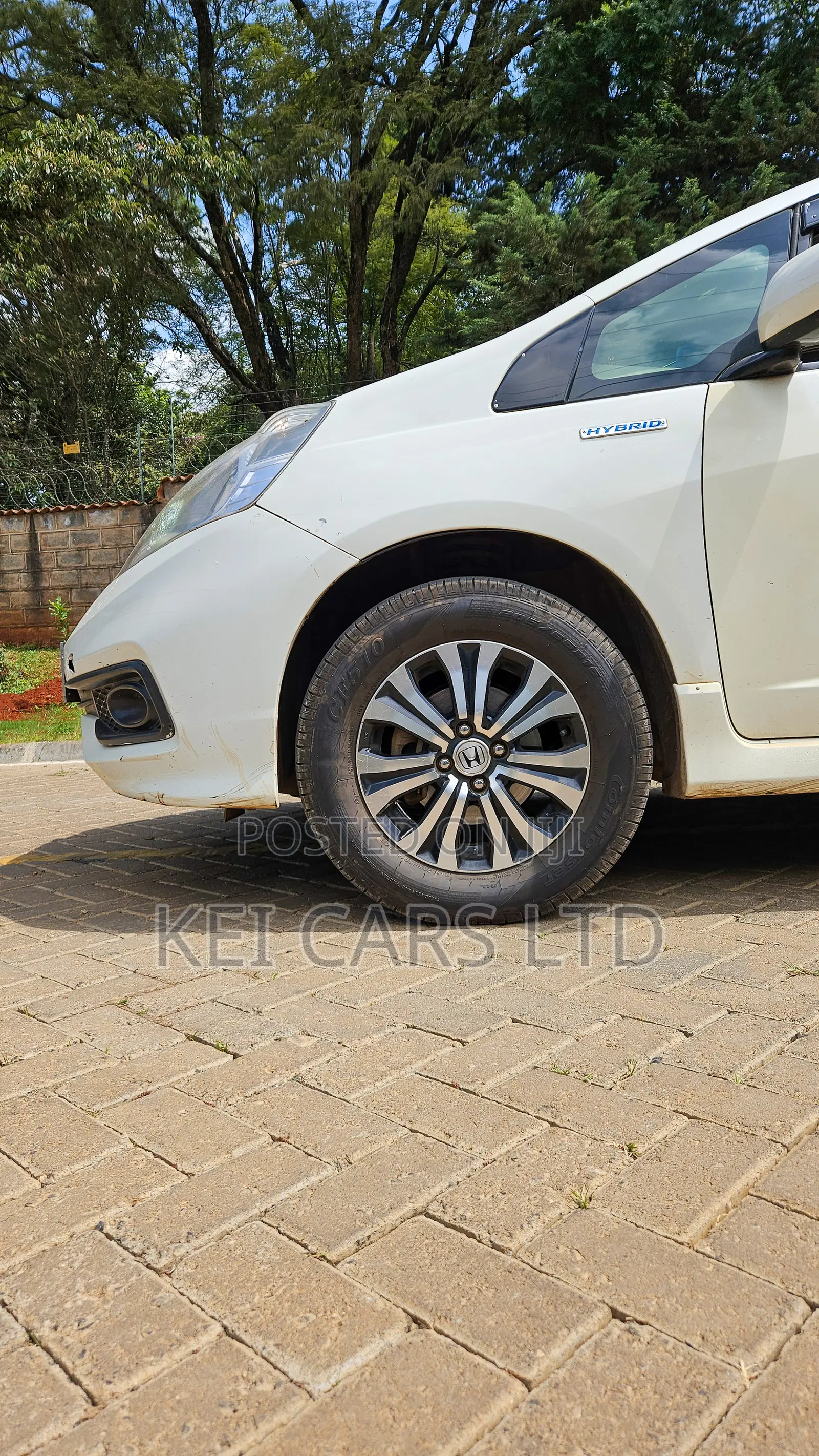 Honda Fit Shuttle 2015 White