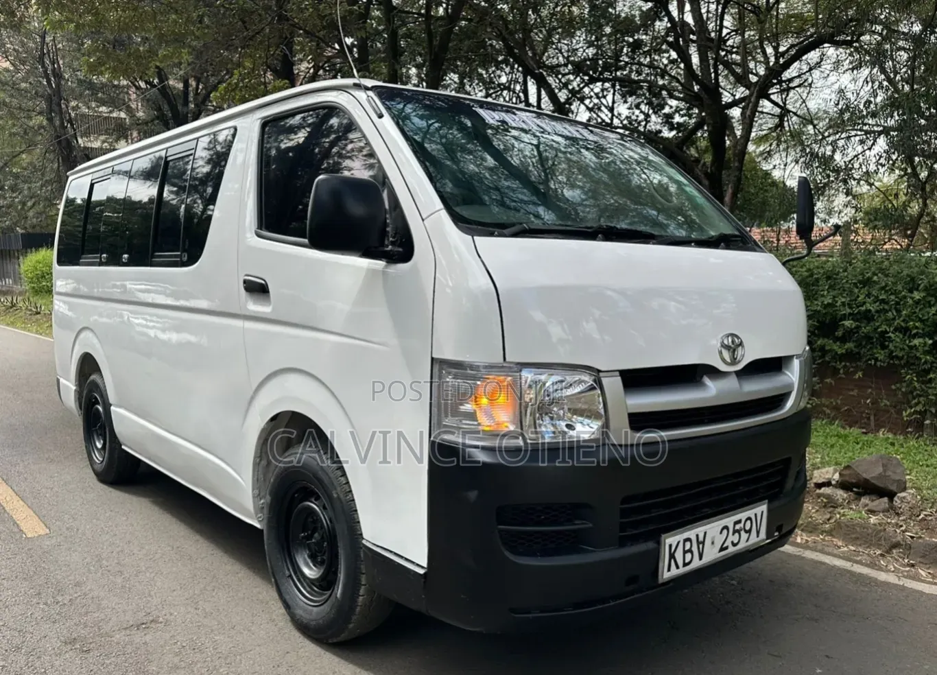 Toyota HiAce 2007 White