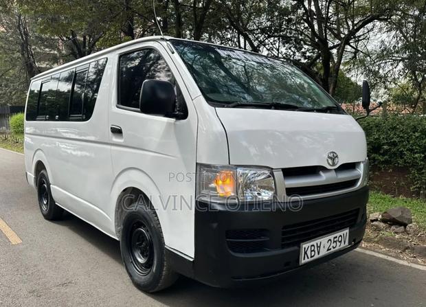 Toyota HiAce 2007 White - thumbnail 2