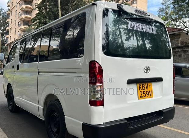 Toyota HiAce 2007 White - thumbnail 4
