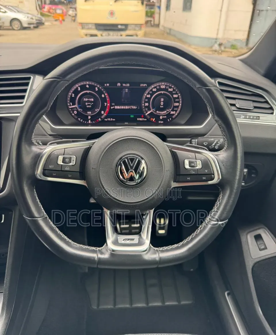 Volkswagen Tiguan 2019 Black