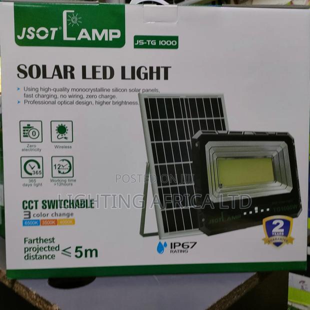 1000 Watts Floodlight Solar Complete With Bracket and Remote - thumbnail 2
