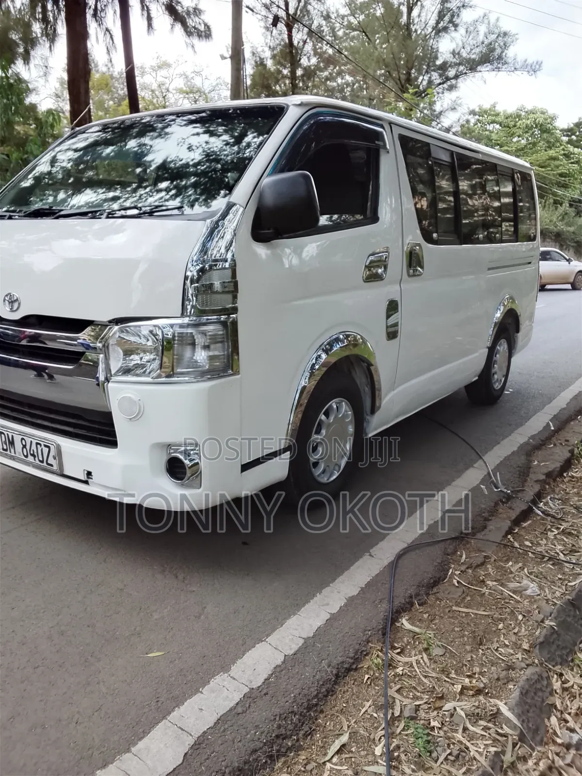 Toyota HiAce 2016 White