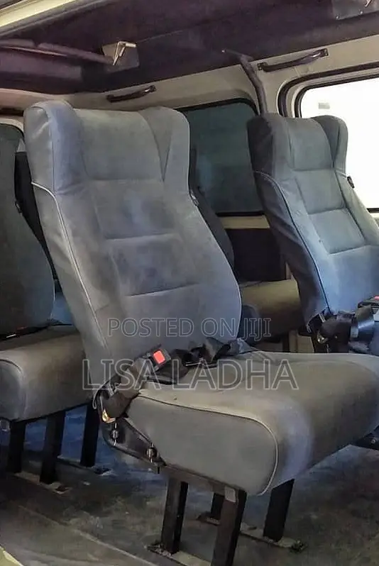 Nissan Caravan 2014 Beige
