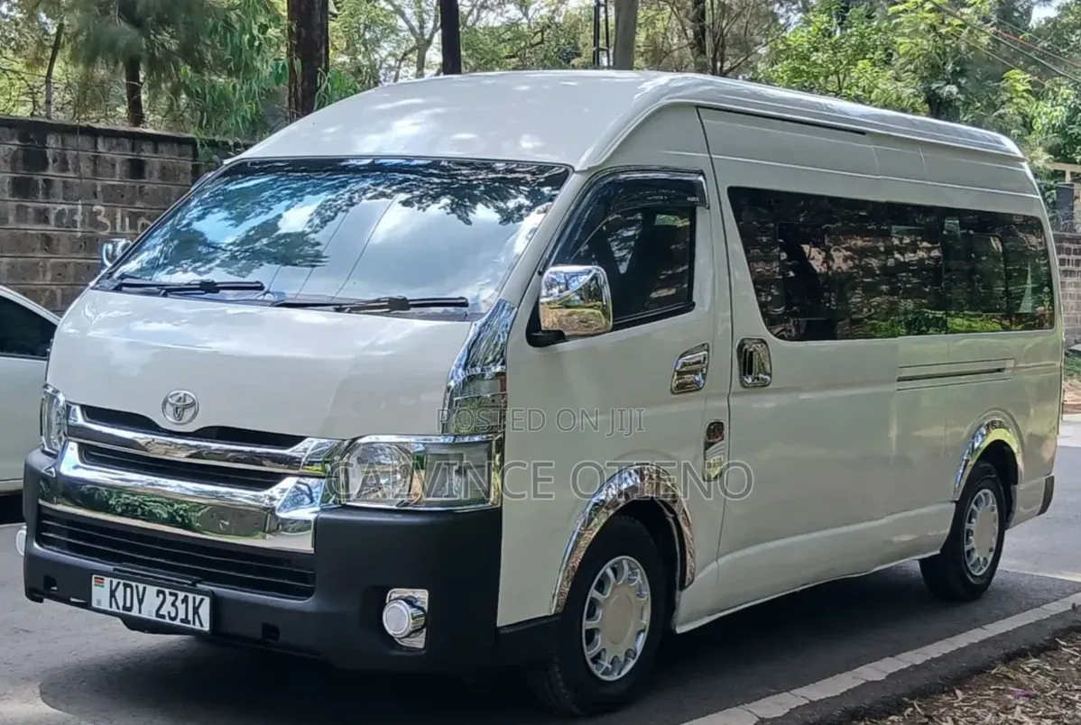 Toyota HiAce 2019 White