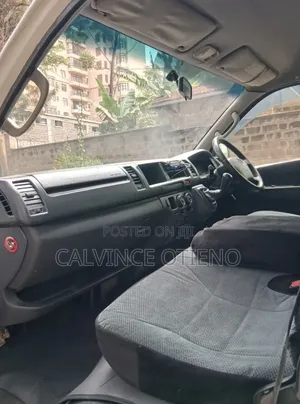 Toyota HiAce 2019 White