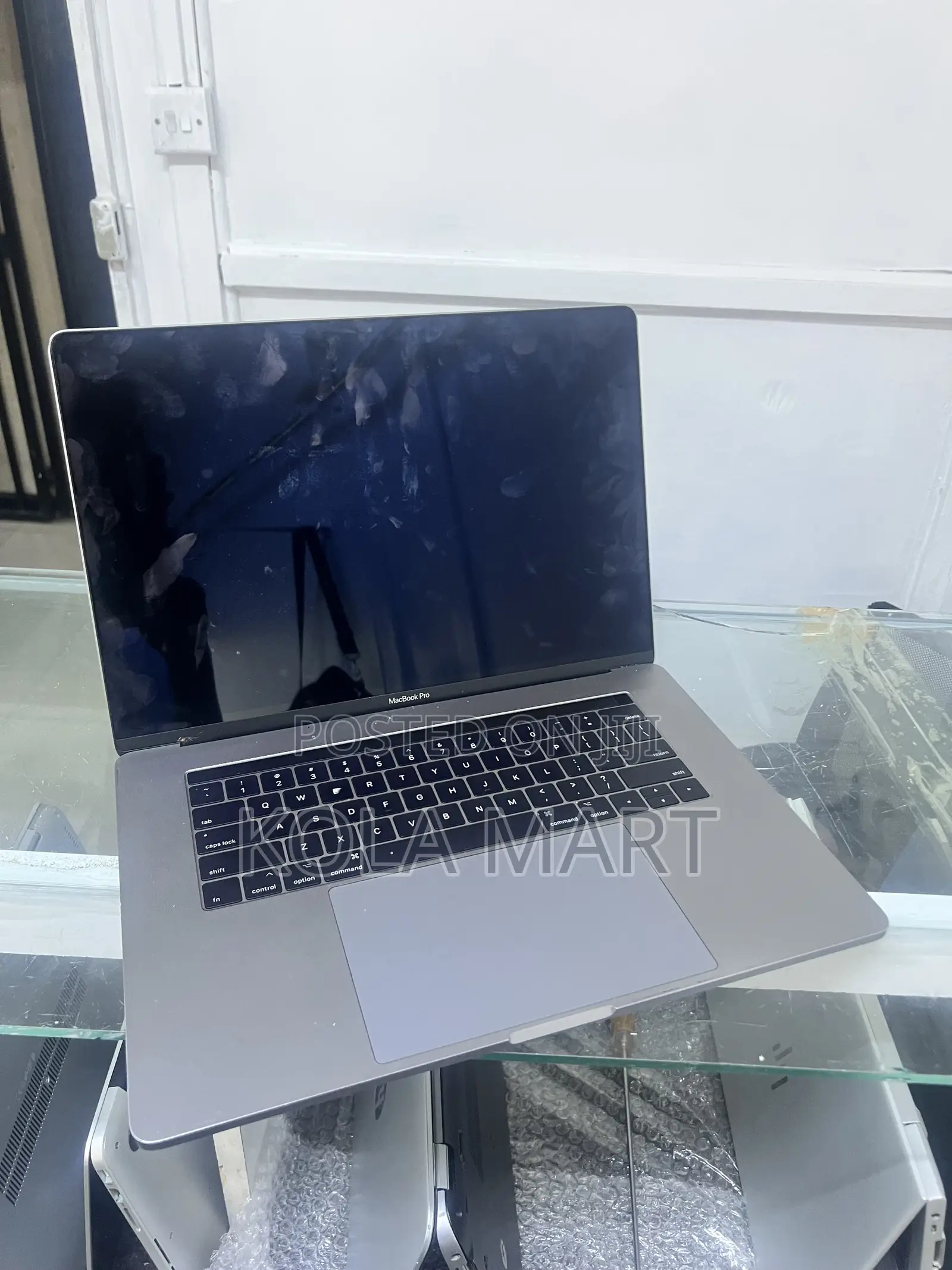 Laptop Apple MacBook Pro 2017 16GB Intel Core i7 SSD 1T