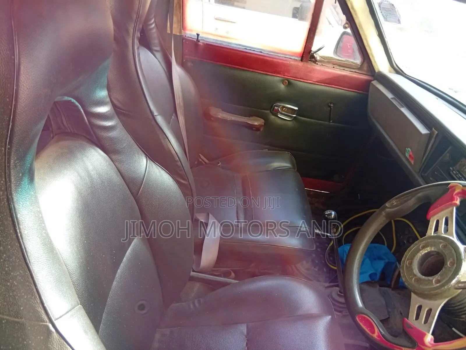 Nissan 100 1961 Red