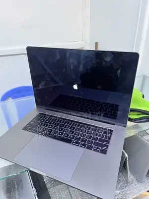 Laptop Apple MacBook 2017 16GB Intel Core i7 SSD 512GB