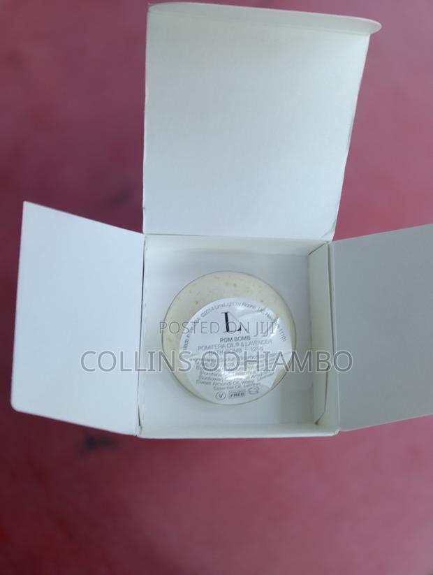 Pom Bomb Bath Bomb by Limelife by Alcone.