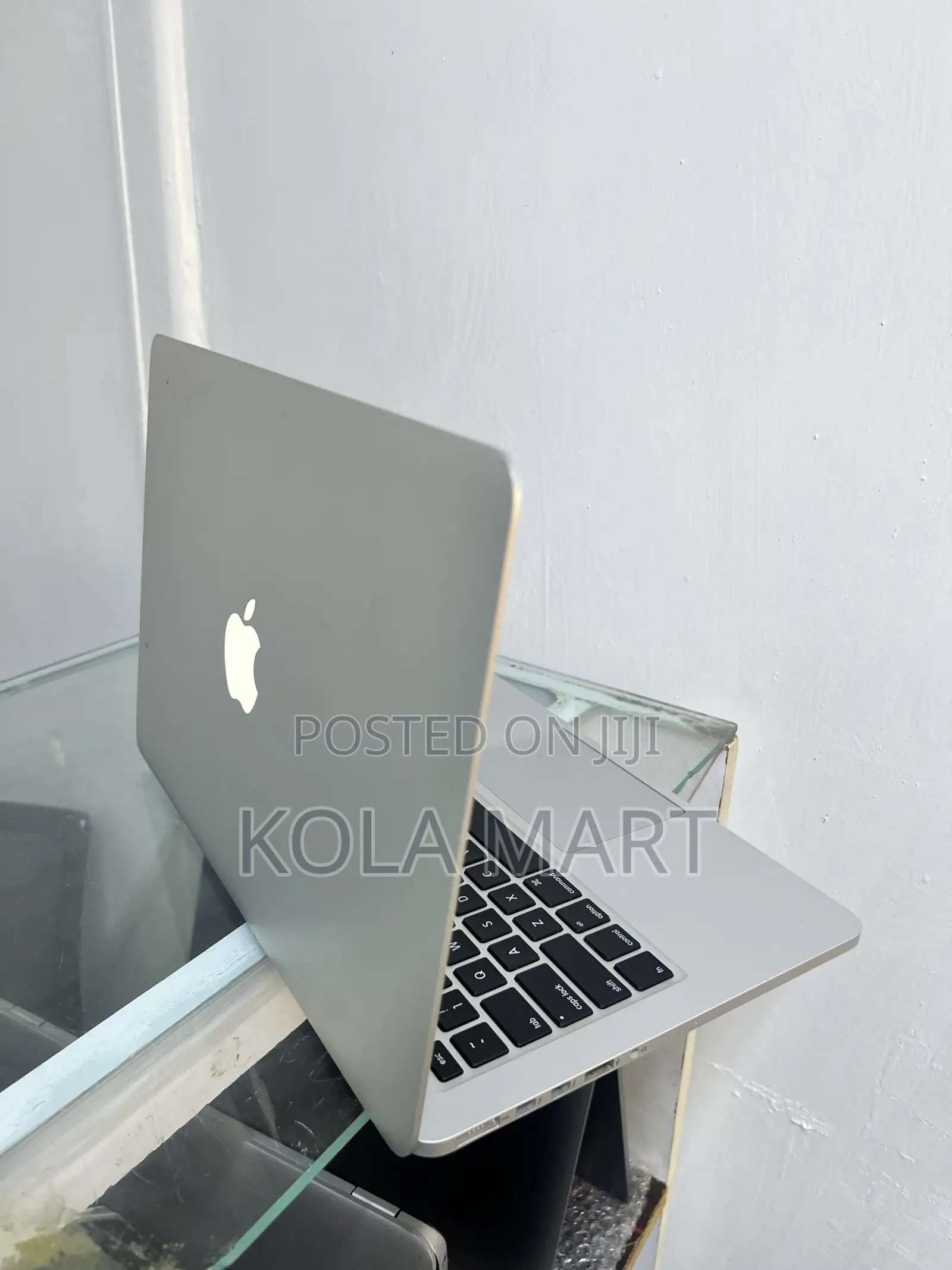 Laptop Apple MacBook Pro 2015 8GB Intel Core i5 SSD 256GB