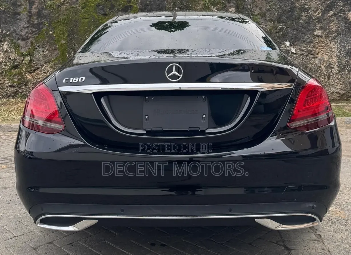 Mercedes-Benz C180 2019 Black