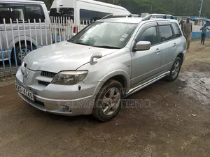 Mitsubishi Airtrek 2005 Silver