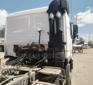 Mercedes Benz Actros 3340 2010 White