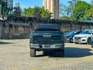 Toyota Hilux 2019 Black
