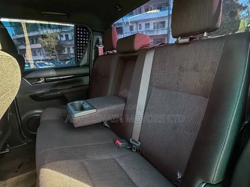 Toyota Hilux 2019 Black