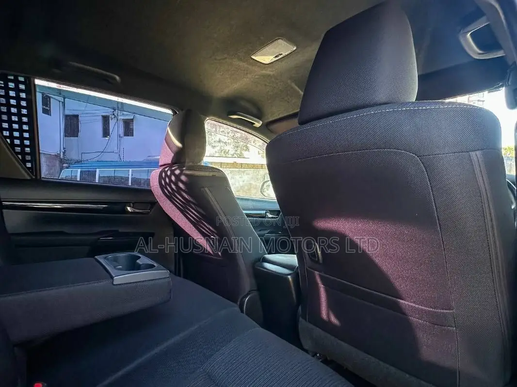 Toyota Hilux 2019 Black